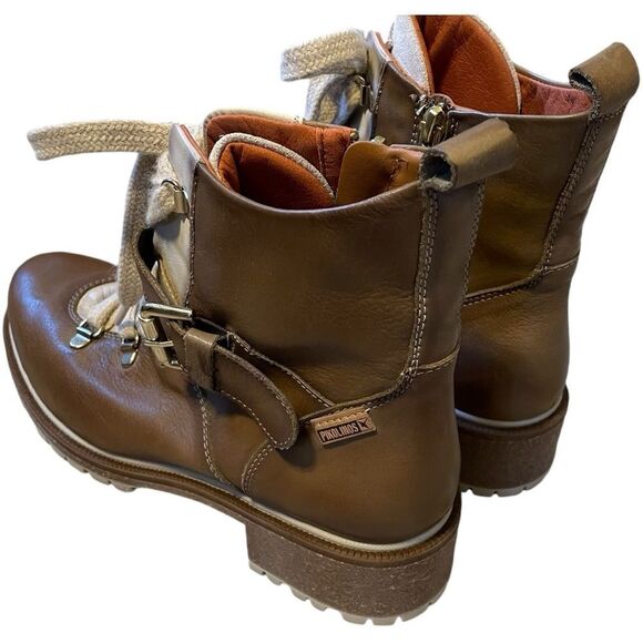 Pikolinos Aspe Lace Up Boots in Olive - Picture 5 of 13